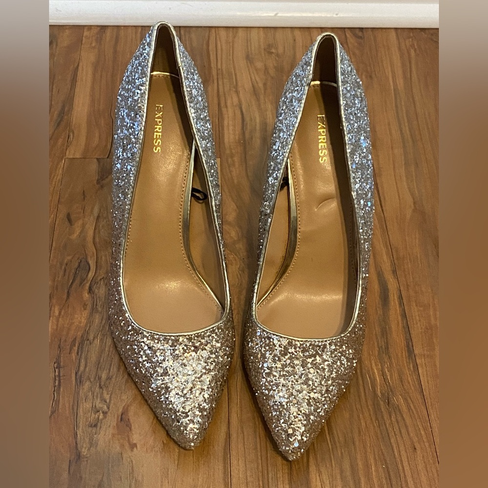 Express sparkle ombré pumps